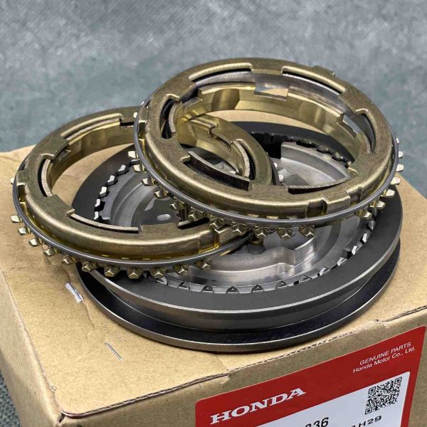 OEM synchronizator z przesuwką 3-4 biegu Civic 7gen 01-05 TypeR