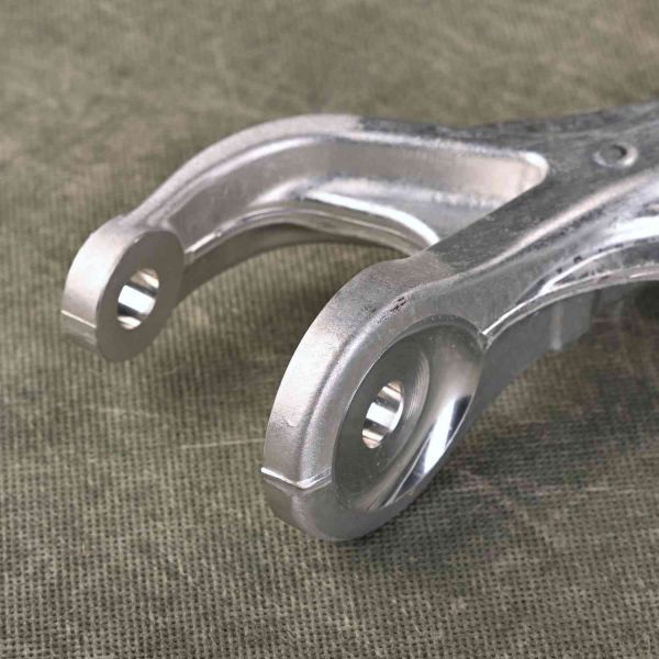 OEM wahacz przedni dolny PRAWY Legend 4gen 09-12 Jarusnet