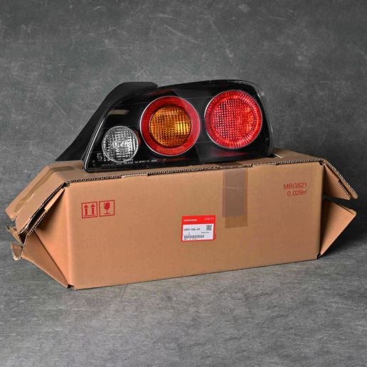 33501-S2A-J01, 33501S2AJ01 OEM lampa tylna PRAWA S2000 04+ Polift wersja JDM/USDM