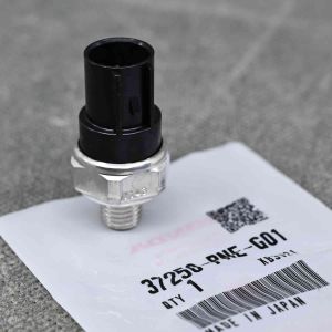 37250-PNE-G01, 37250PNEG01 OEM czujnik ciśnienia oleju w zaworze VTEC K20A6, K20Z2, K20A2