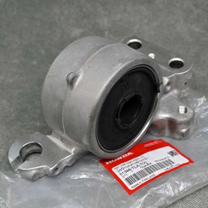 51396-TLA-T00, 51396TLAT00 OEM tuleja przedniego dolnego wahacza LEWA CR-V 5gen 18-23
