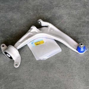 Blue Print wahacz przedni dolny PRAWY Civic 8gen 06-11 TypeR FN2 K20Z4