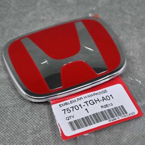 OEM emblemat H czerwony PRZÓD Civic 10gen 20-22 TypeR FK8 Polift - USZKODZONY