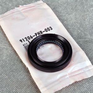 OEM uszczelniacz prawej półosi Civic 7gen D14 D16 D17