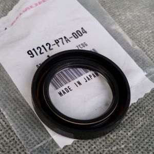 91212-P01-003, 91212P01003, 91212-P7A-004, 91212P7A004, 91212-P06-A01, 91212P06A01 OEM uszczelniacz wału od strony rozrządu Civic D seria SOHC D16Z6, D15, D14 31x46x7