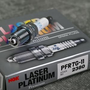 NGK świece zapłonowe B18C6 Honda Integra DC2 NGK 2380 PFR7G-11