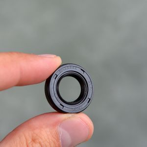 NOK Uszczelniacz aparatu zapłonowego BH3888E