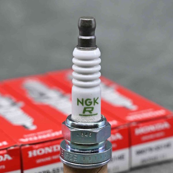 Re　4点 Cewka gaszenia, Mitsubishi L3E, S3L, S3L2, S4L, S4L2